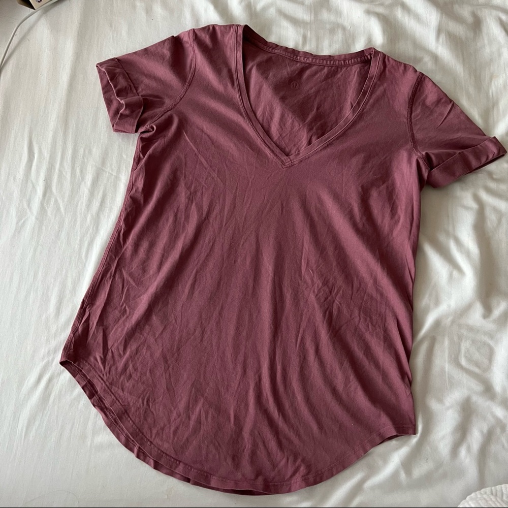 Lululemon Love Tee II in Figue